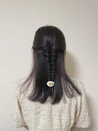 セミロング カラー ヘアアレンジ Of　HAIR所属・外山 なつ美のヘアスタイル