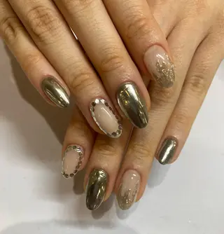 ネイル 藤井 里緒奈のネイルデザイン