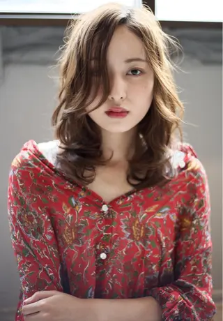 セミロング 近藤 亮太のヘアスタイル