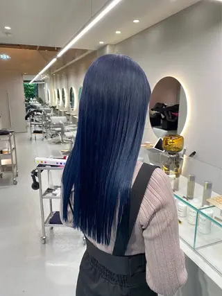 ロング SOL.所属・ハイトーンカラー/デ ザインカラー中川竜斗のヘアスタイル