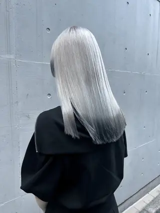 セミロング カラー ハイトーンカラー ⭐️NAZUNAのヘアスタイル
