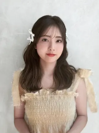 ミディアム カラー パーマ ヘアアレンジ CHIHIRO🤍 色っぽ韓国ヘアのヘアスタイル