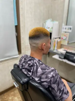 ショート メンズ 海老原 コウのヘアスタイル