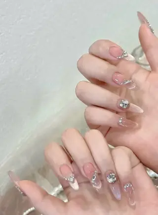 ネイル 高木 維麗絲のネイルデザイン