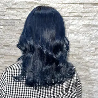 ミディアム miloc那覇 MIKUのヘアスタイル