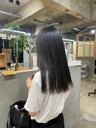 ロング 茜璃/ブリーチカラー /レイヤーカットのヘアスタイル