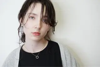 セミロング カラー パーマ ヘアアレンジ This所属・🟦髪質改善6年 💊YAMAMOTOのヘアスタイル