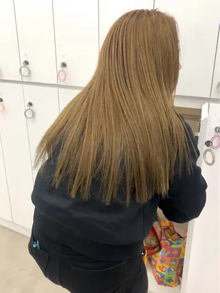 セミロング ✨ブリーチ/顔周り レイヤー¦YUKA✨のヘアスタイル