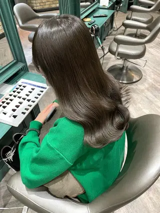 セミロング カラー 🌟透明感カラー 🌟松岡勇輝のヘアスタイル