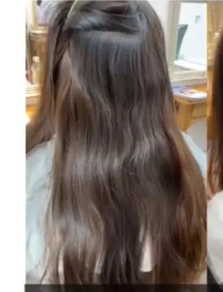 RUALA所属・ナカツカ サクラのヘアスタイル