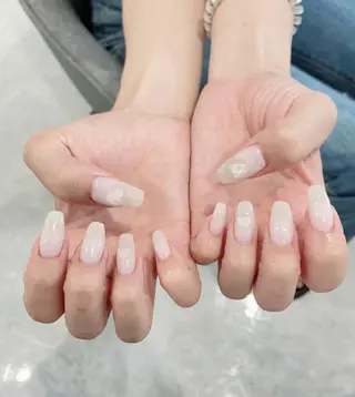 ネイル *RAIMU* HOLOGRAMのネイルデザイン