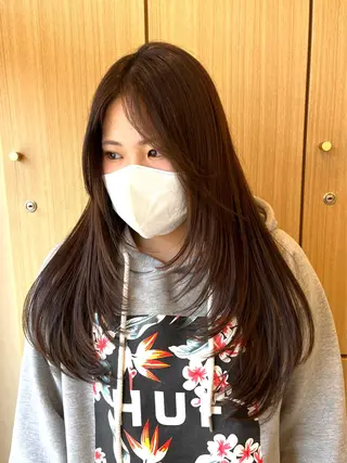 ロング Ring  by Moremuu所属・issy/ハイライト ハイトーン／レイヤーのヘアスタイル