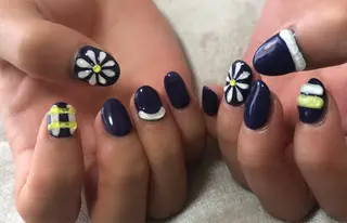 ネイル t. yoshizawaのネイルデザイン