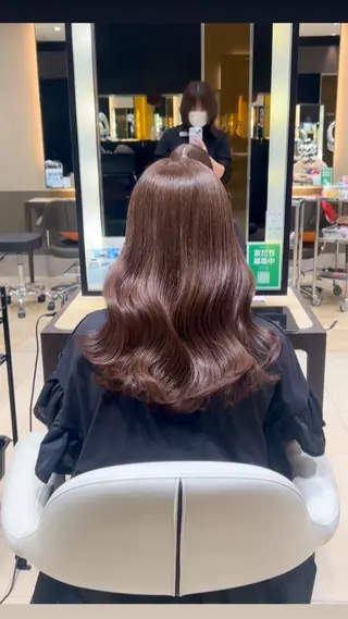 ロング ホリオ チヒロのヘアスタイル