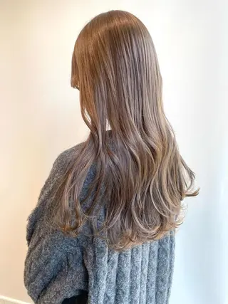ロング カラー 壽真央 /ブリーチカラーのヘアスタイル