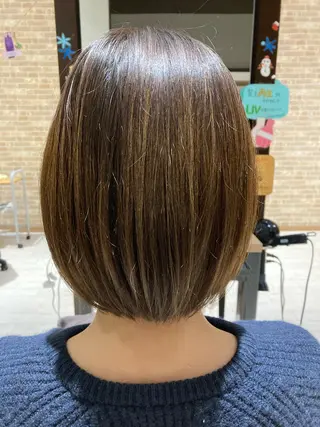 ショート カラー ヘアデザインシュシュ所属・斉藤 三千夫のヘアスタイル