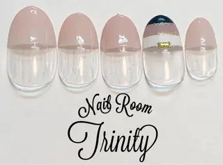 ネイル Trinity ネイリストスタッフのネイルデザイン