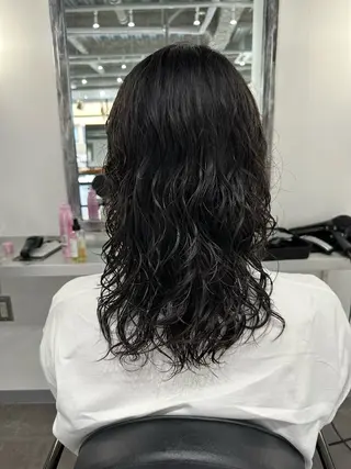 ミディアム パーマ 篠崎 佑季のヘアスタイル