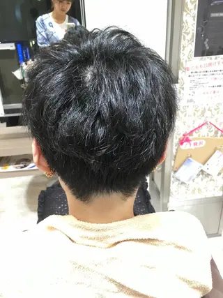 ショート パーマ 辻本 夏子のヘアスタイル