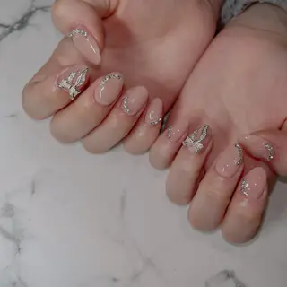 ネイル NEO Beauty Salon所属・𝐍𝐄𝐎 𝐉𝐔𝐑𝐈のネイルデザイン