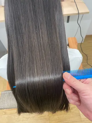 ロング Tsuyoshi 【Rosso】のヘアスタイル