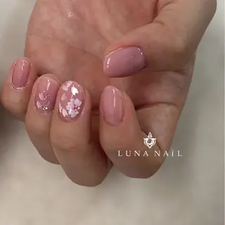 ネイル アトリエ　ミモザ所属・いまむら あかりのネイルデザイン