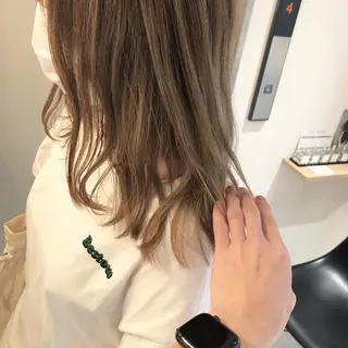 ミディアム カラー 【ショート、艶髪】 新海龍哉のヘアスタイル