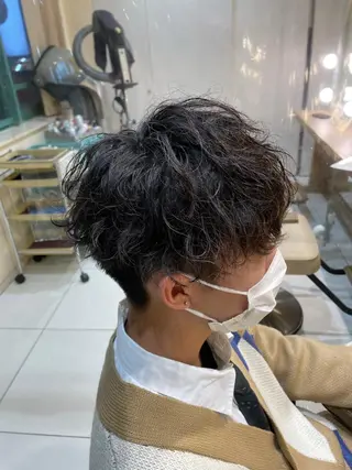 ミディアム パーマ メンズ 本厚木｜縮毛矯正/ 酸性スト専門サロンのヘアスタイル