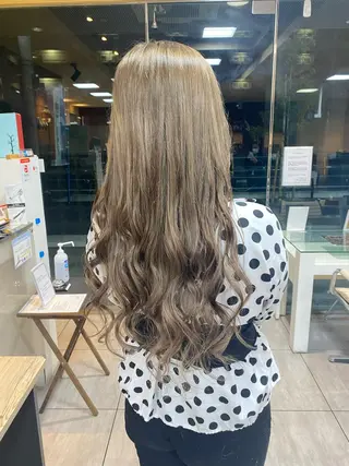 ロング カラー ヘアアレンジ HAIRSALONLOOP所属・川上 麻梨阿のヘアスタイル