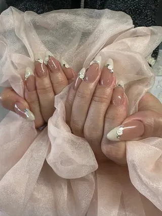 ネイル AOAQUA SHIORIのネイルデザイン