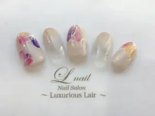 ネイル エルネイル アシスタントのネイルデザイン