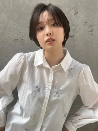 ショート 美髪矯正/酸性ストレ ート/艶カラー/堅田のヘアスタイル