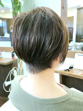 ショート カラー 【大宮】デザイナー Anne 諳 アンのヘアスタイル