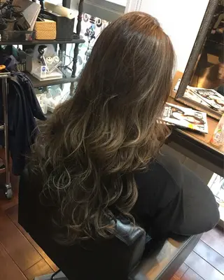 ロング カラー 吉本 yoshimotoのヘアスタイル