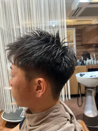 メンズ COHAQ BEAUTY AND RESORT所属・赤坂 悠吏のヘアスタイル