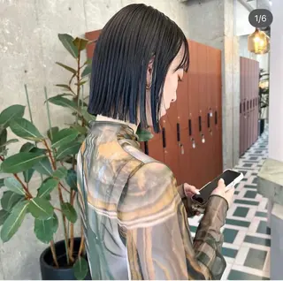 ショート カラー 伊藤 優里のヘアスタイル