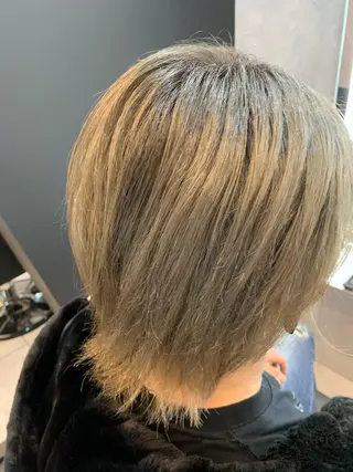 ショート カラー メンズ 透明感/ブリーチ縮毛 /髪質改善/星野純一のヘアスタイル