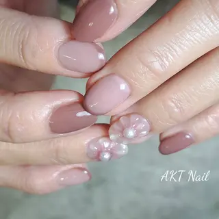 ネイル AKT NAIL所属・AKT Beauty ドライヘッドスパのネイルデザイン