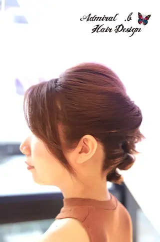 セミロング ヘアアレンジ アドミラルYoshi oのヘアスタイル