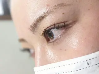 マツエク・マツパ メンズオーシャンブルー所属・藤中 満里奈の眉毛・アイブロウイメージ
