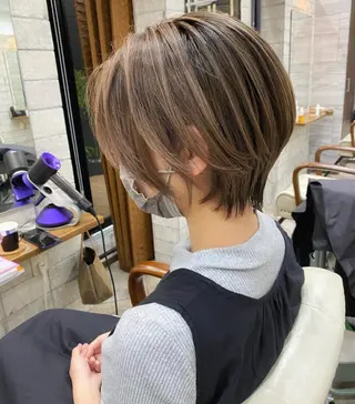 ショート カラー パーマ ヘアアレンジ メンズ キッズ ネイル マツエク・マツパ ハイライト、レイヤー カット/西梅田/中西のヘアスタイル