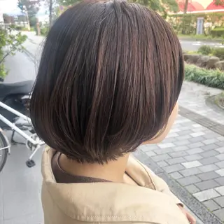 ショート カラー 小森 樹奈のヘアスタイル