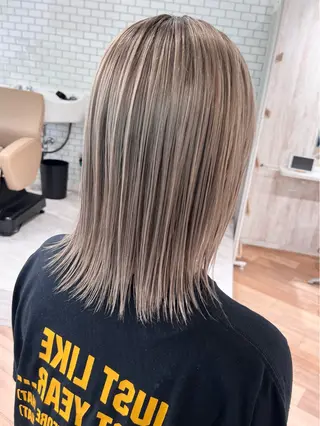 セミロング カラー お肌トーン🆙カラー 全ての女性を艶髪にのヘアスタイル