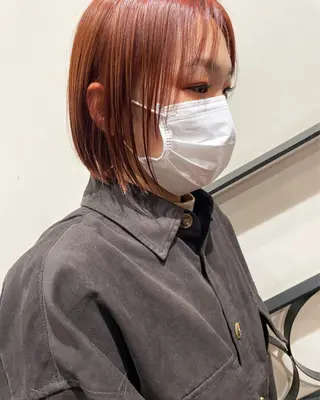 ミディアム カラー tomo🍒パーマ ハイトーン似合わせのヘアスタイル