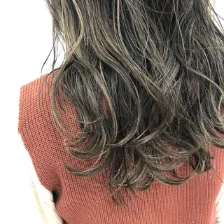 ミディアム カラー ショート 嶋津祥希のヘアスタイル