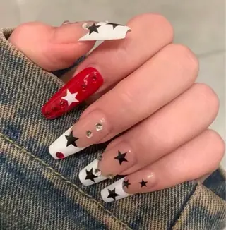 ネイル 🤩 Yuliaユリアのネイルデザイン