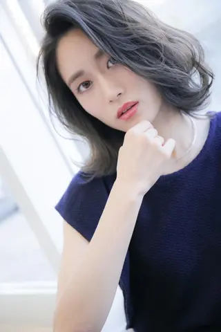 セミロング カラー シェアサロン ルレイルのヘアスタイル