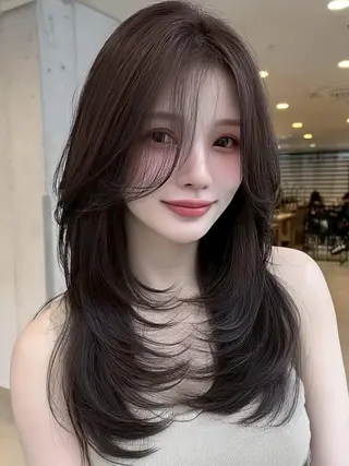 ロング カラー 井上 希維のヘアスタイル