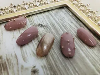 ネイル 【尾下】 ロイヤル•セラピストのネイルデザイン