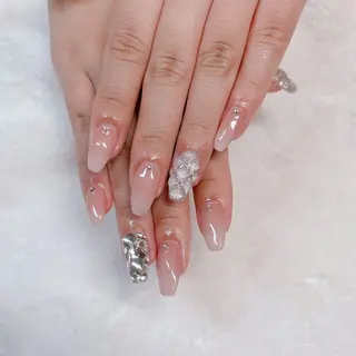 ネイル 根津 綾子のネイルデザイン